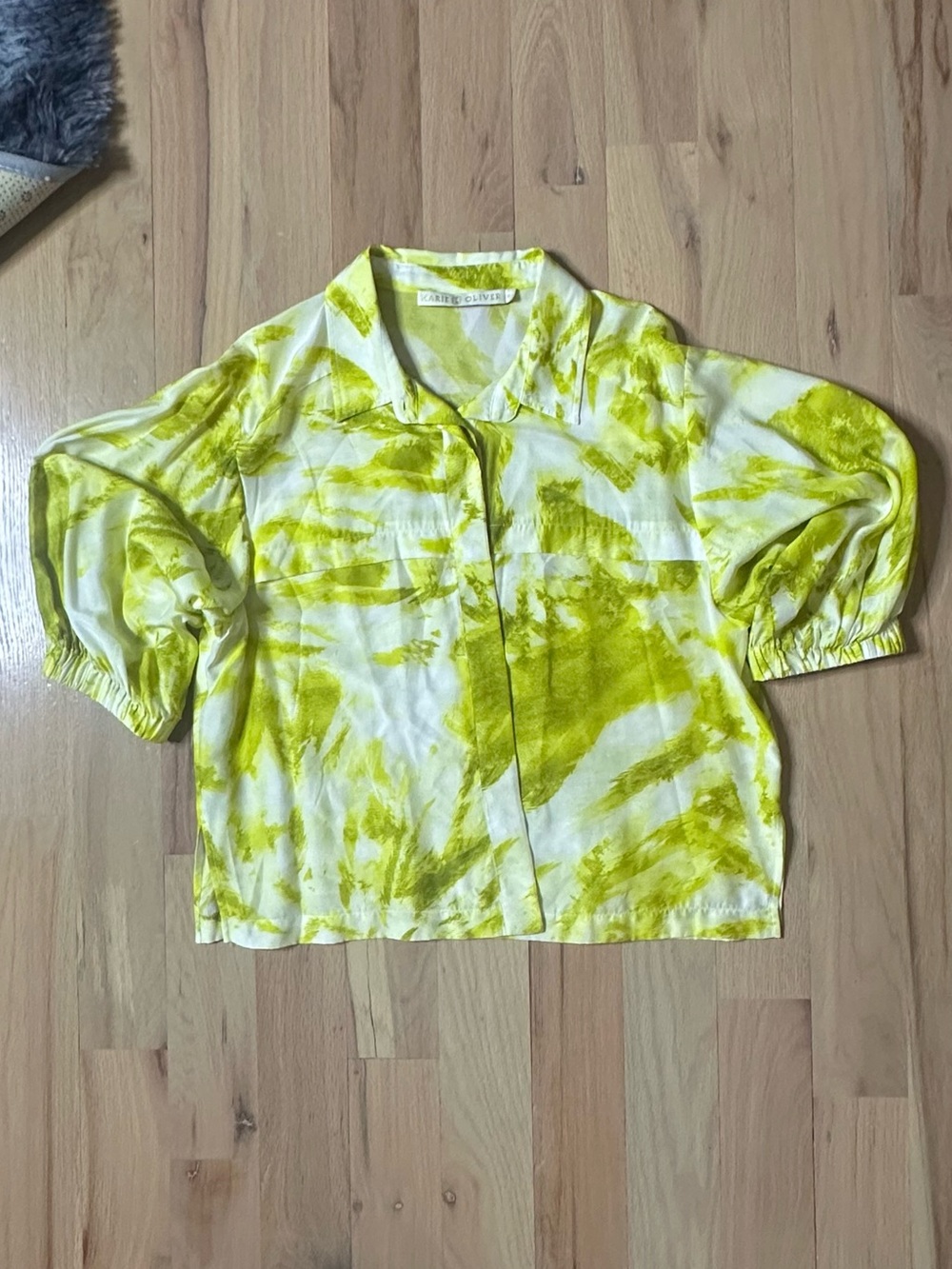 Marie Oliver Lime and White Brushstroke Button-Front Blouse